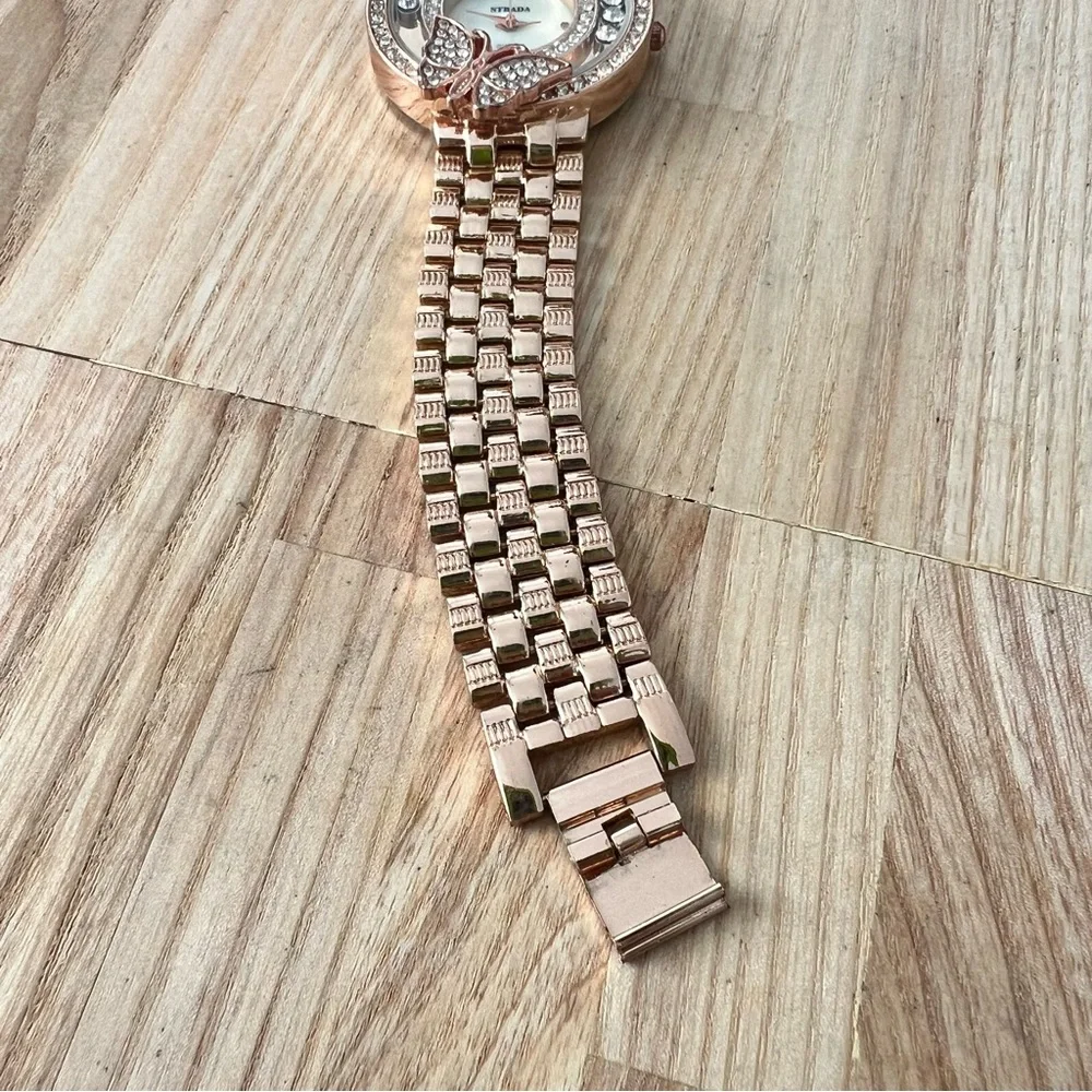 Strada ladies rose gold tone butterfly fashion watch NEW BATTERY